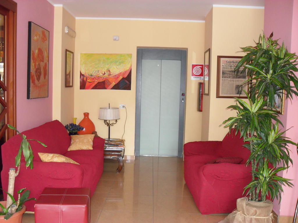 Hotel Piro Torrenova  ภายนอก รูปภาพ